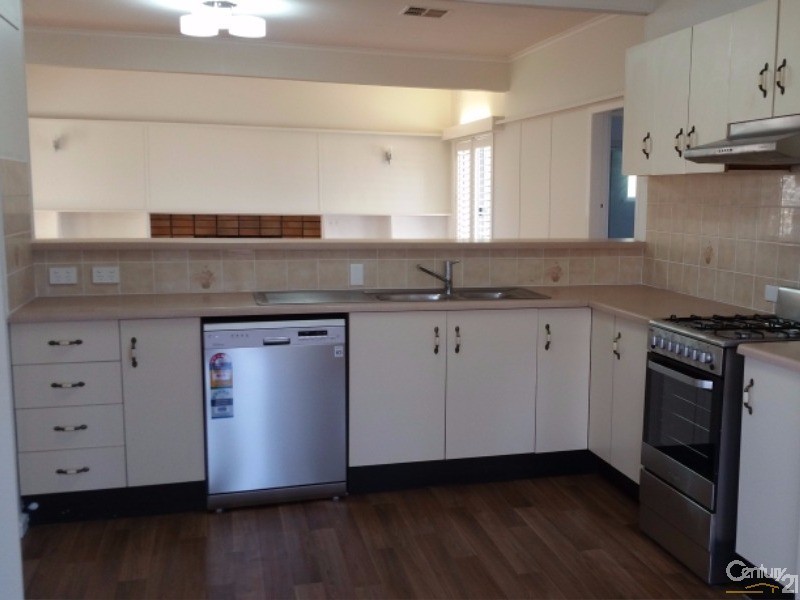 Edensor Park NSW 2176