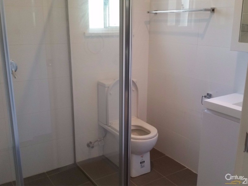 Edensor Park NSW 2176