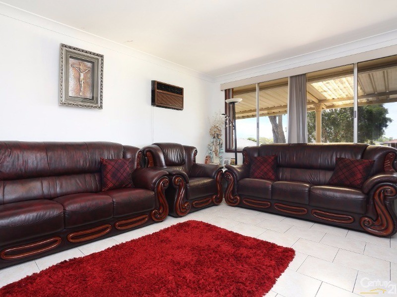 4 Caddo Close, Greenfield Park NSW 2176