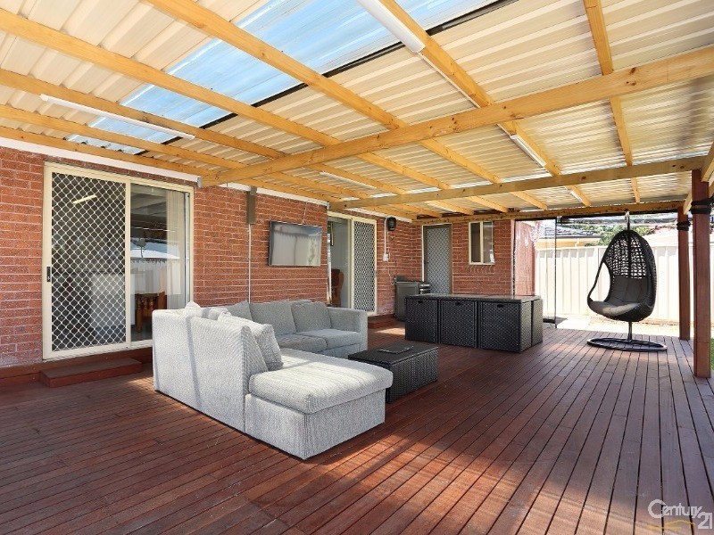 4 Caddo Close, Greenfield Park NSW 2176