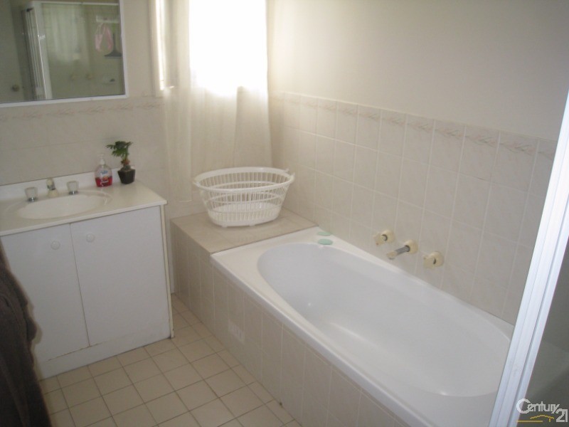 Bossley Park NSW 2176