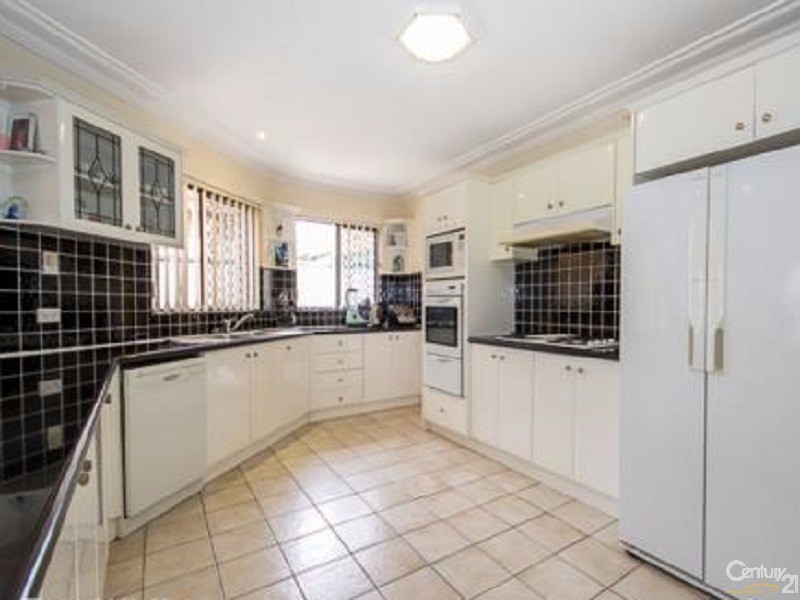 Bossley Park NSW 2176