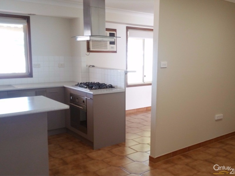 Edensor Park NSW 2176