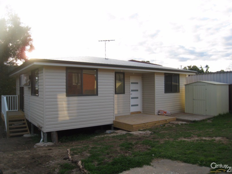 Fairfield West NSW 2165