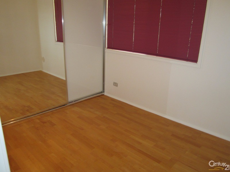 Edensor Park NSW 2176