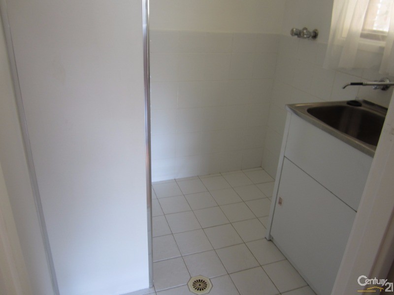 Edensor Park NSW 2176