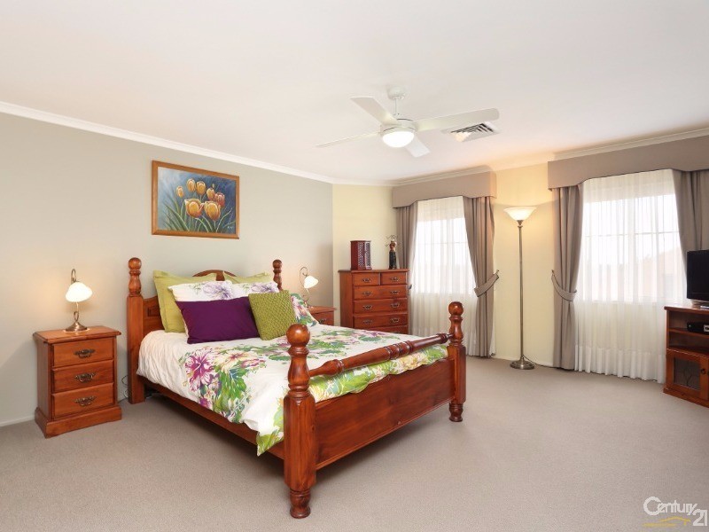 14 Saltbush Place, Bossley Park NSW 2176