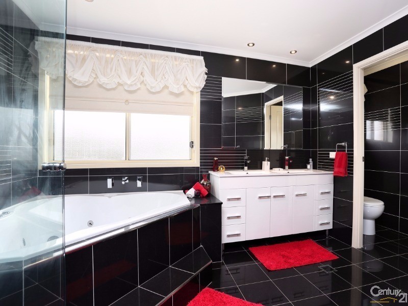 14 Saltbush Place, Bossley Park NSW 2176