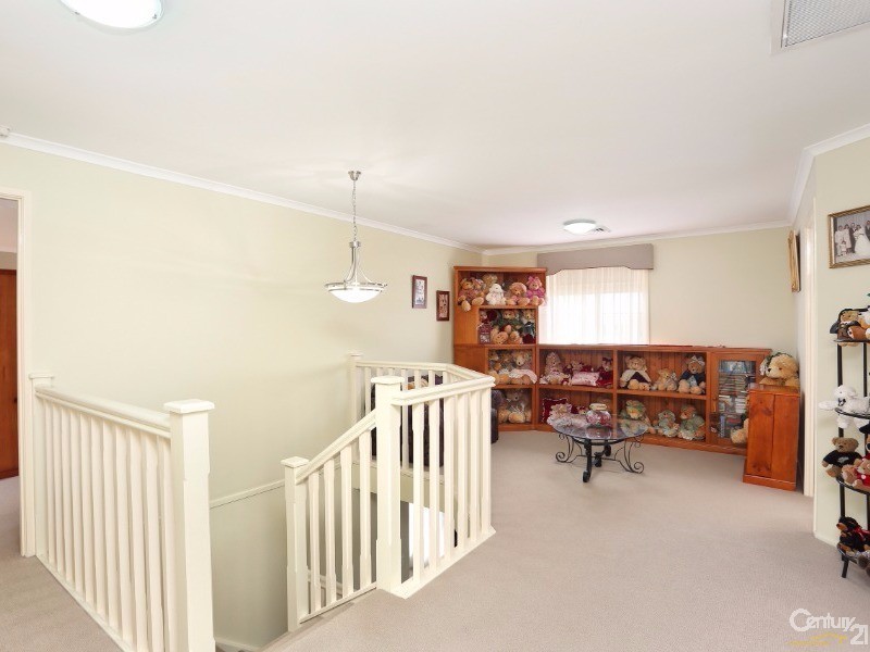 14 Saltbush Place, Bossley Park NSW 2176