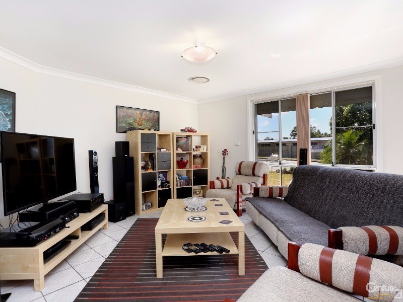 136 Prairievale Road, Bossley Park NSW 2176