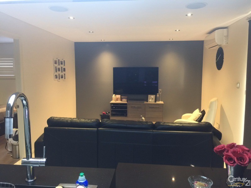 Greenfield Park NSW 2176