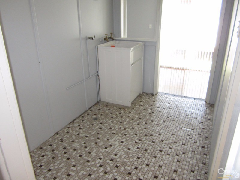 Fairfield West NSW 2165