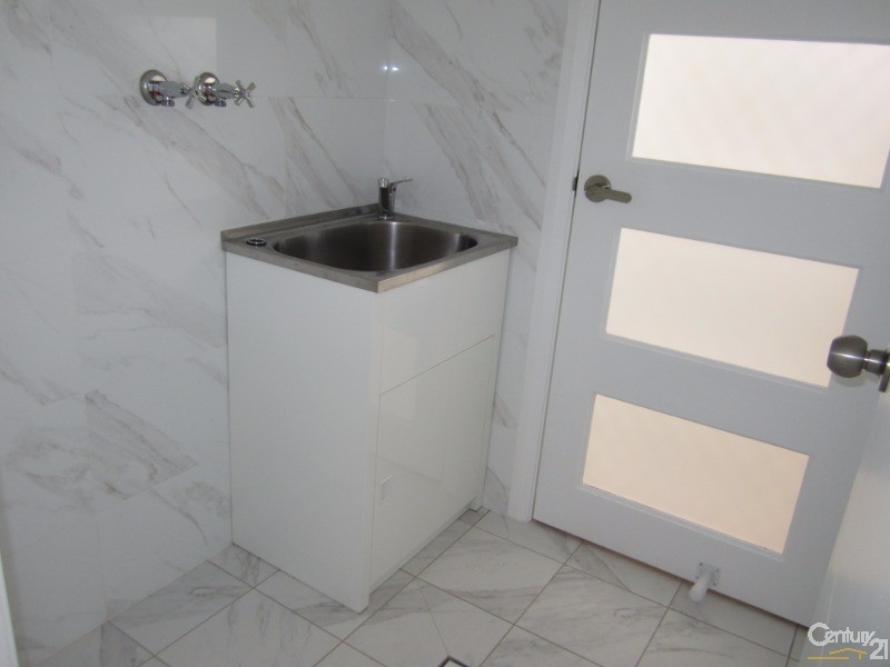 Bossley Park NSW 2176