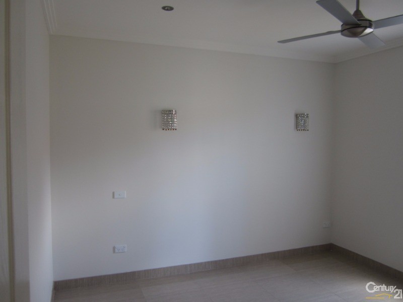 Bossley Park NSW 2176