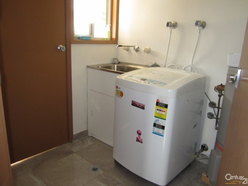 Bossley Park NSW 2176