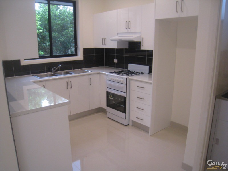 Edensor Park NSW 2176