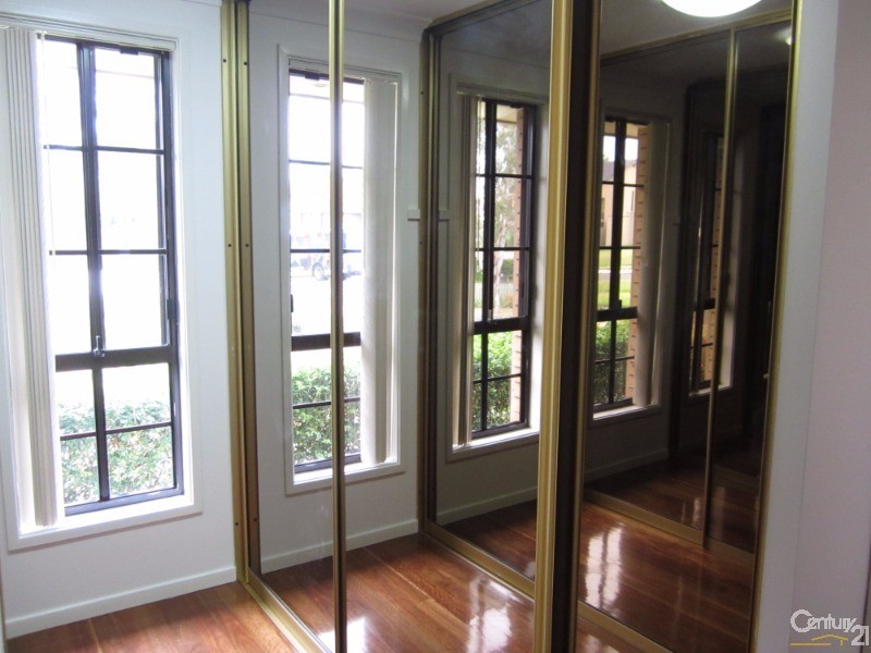 Edensor Park NSW 2176