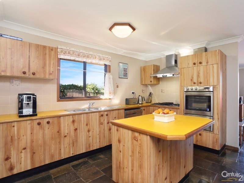 5 Cree Crescent, Greenfield Park NSW 2176