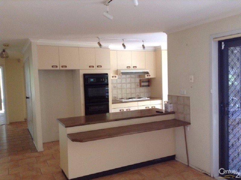 Edensor Park NSW 2176