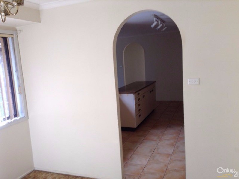 Edensor Park NSW 2176