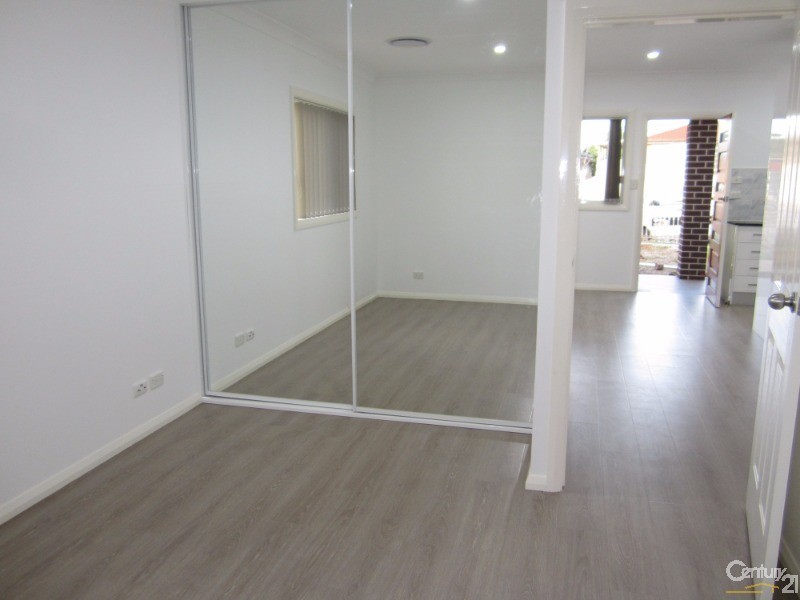 Greenfield Park NSW 2176