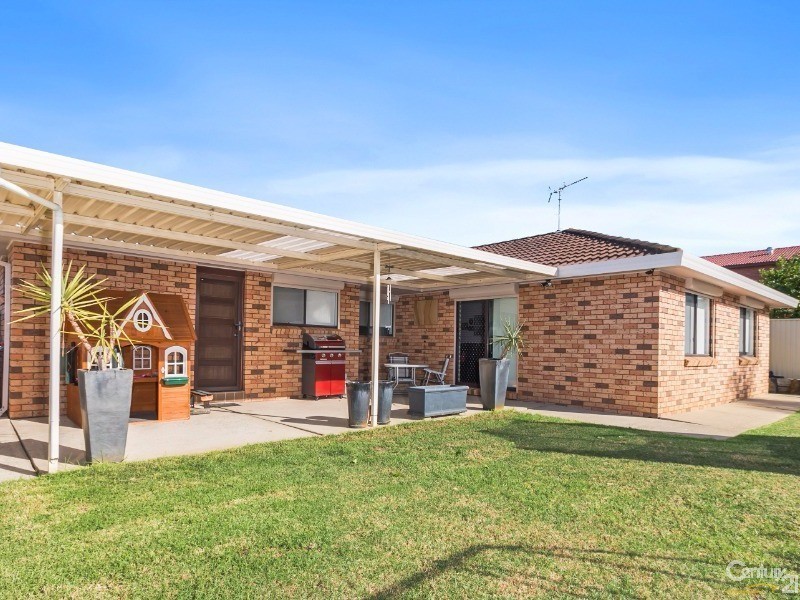 12 Cree Crescent, Greenfield Park NSW 2176