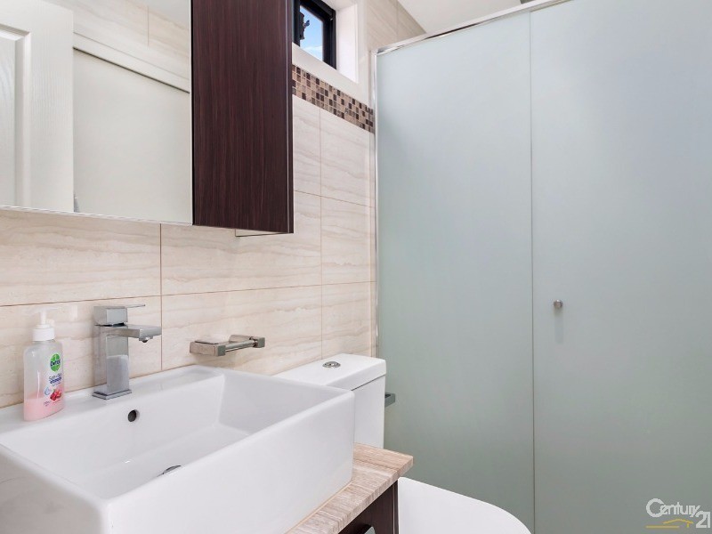 Greenfield Park NSW 2176