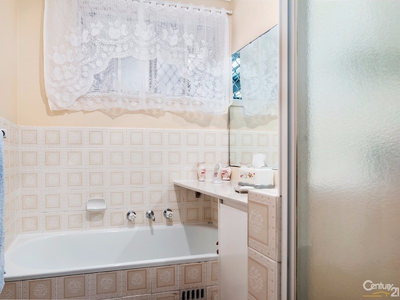 Greenfield Park NSW 2176