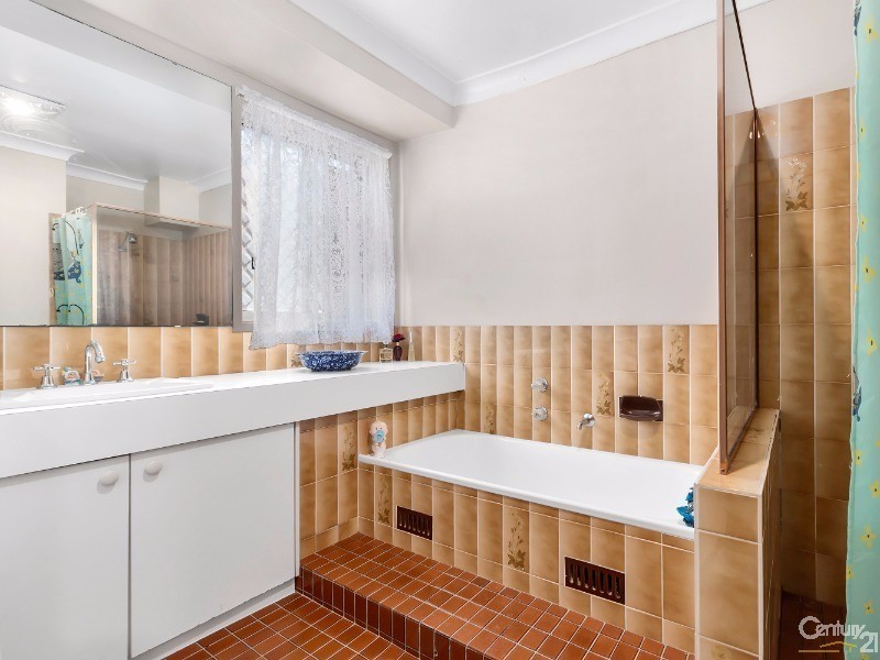 1 Ripple Close, Greenfield Park NSW 2176