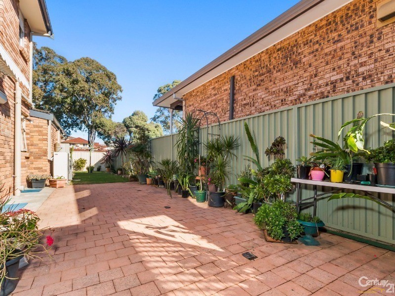 1 Ripple Close, Greenfield Park NSW 2176