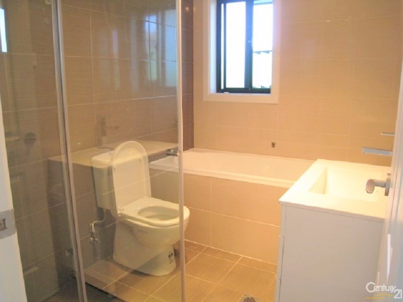 10a Lachlan Street, Bossley Park NSW 2176