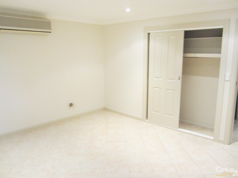 23 Greenfield Road, Greenfield Park NSW 2176