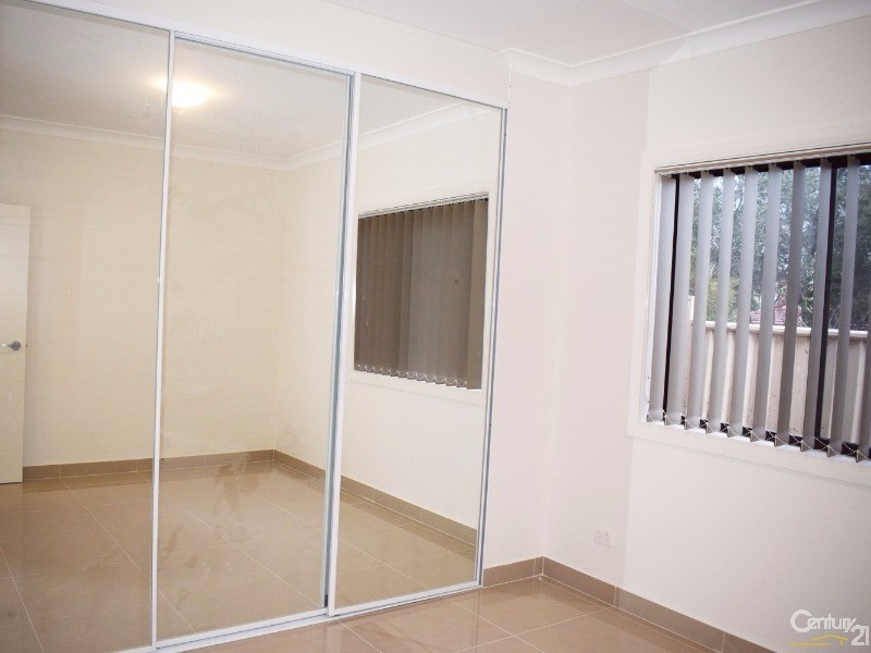 14a Lansbury Place, Edensor Park NSW 2176