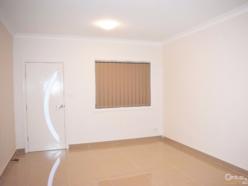 14a Lansbury Place, Edensor Park NSW 2176