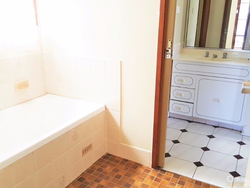 Bossley Park NSW 2176