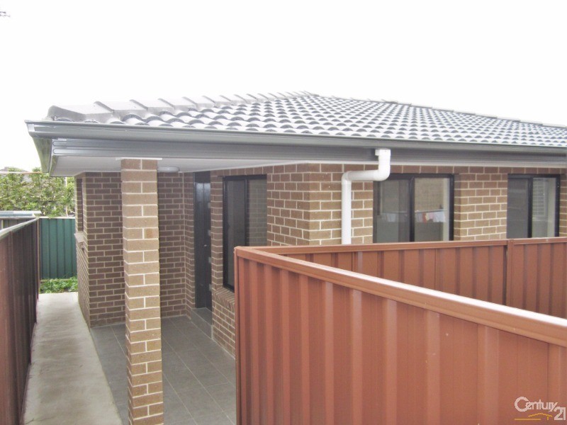 32a Mimosa Road, Bossley Park NSW 2176