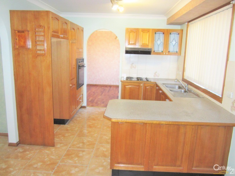 1 Zircon Place, Bossley Park NSW 2176