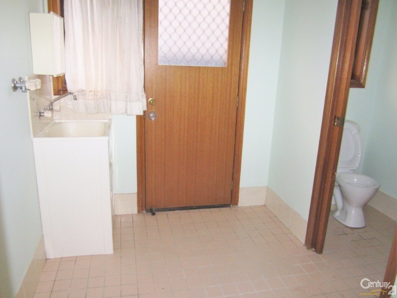 1 Zircon Place, Bossley Park NSW 2176