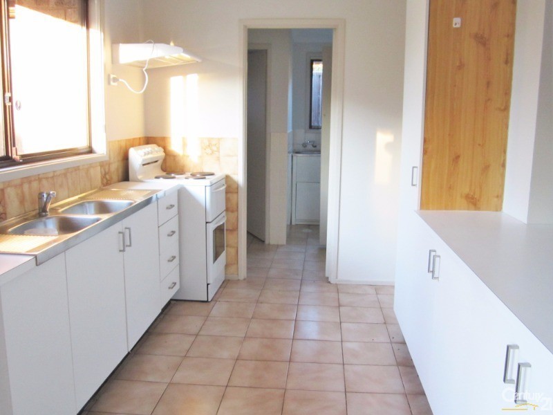 47 Bettong Crescent, Bossley Park NSW 2176