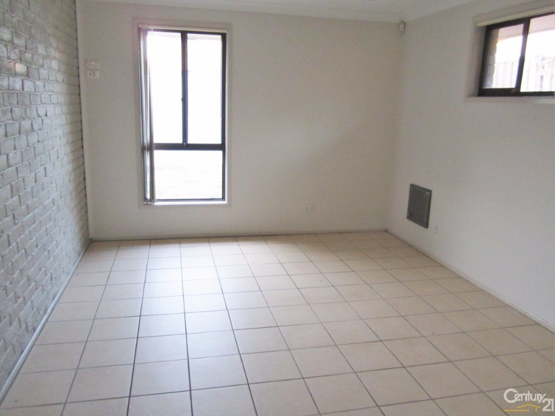 47 Bettong Crescent, Bossley Park NSW 2176