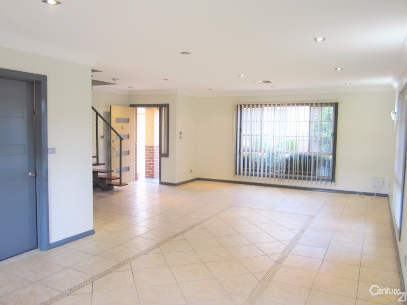 1/9 Barlow Street, Cambridge Park NSW 2747