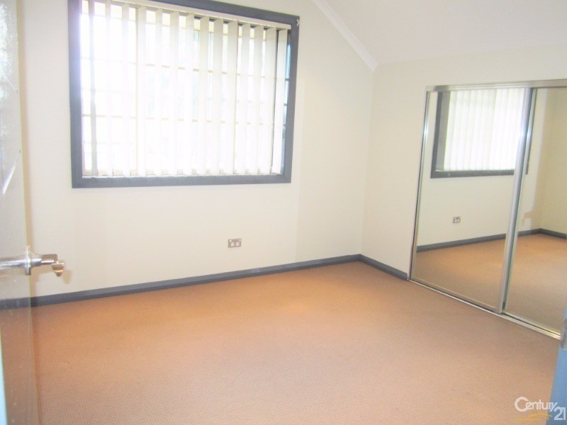 1/9 Barlow Street, Cambridge Park NSW 2747