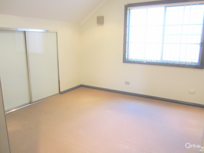 1/9 Barlow Street, Cambridge Park NSW 2747