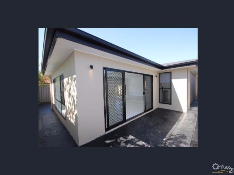 17a Sanderling Street, Hinchinbrook NSW 2168