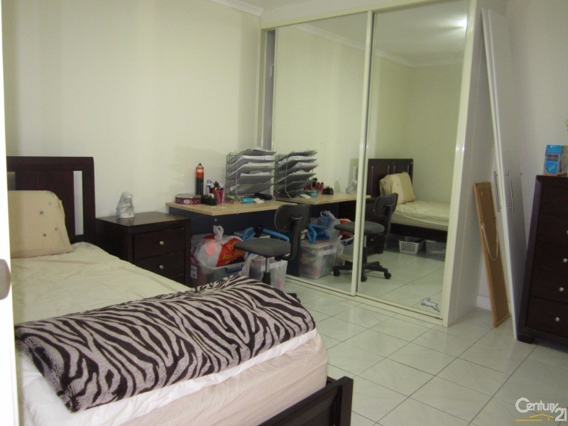 3a Opal Place, Bossley Park NSW 2176