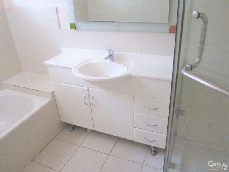 Bossley Park NSW 2176