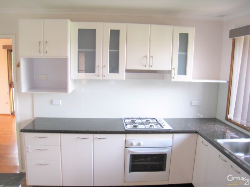 23 Pleasant Street, Bossley Park NSW 2176