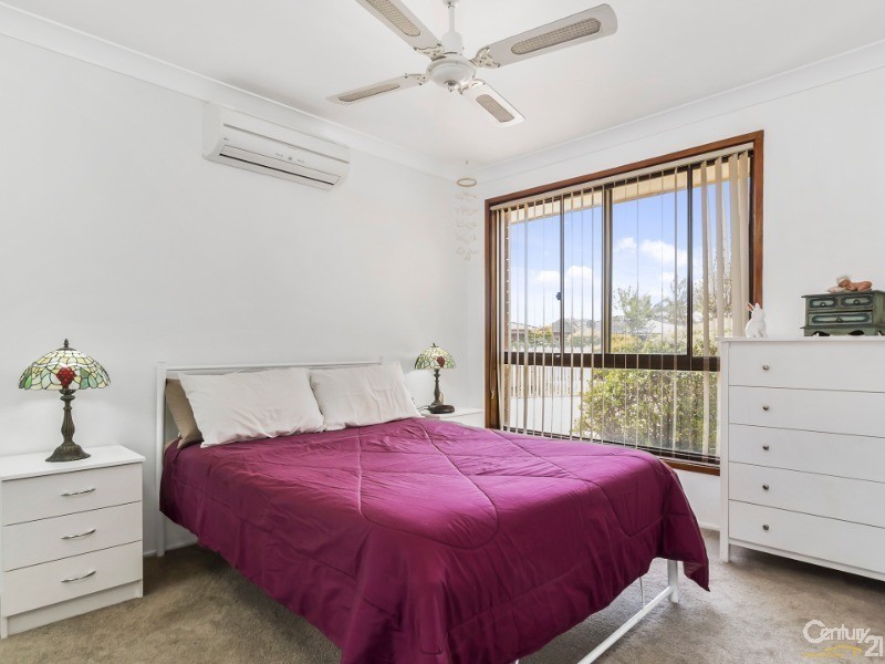 66 Kingfisher Ave, Bossley Park NSW 2176