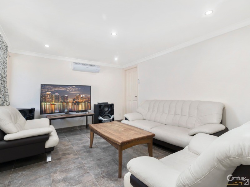 15 Vancouver Place, Fairfield West NSW 2165