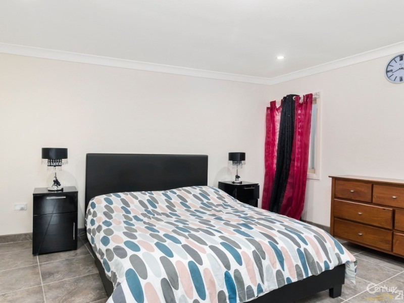 15 Vancouver Place, Fairfield West NSW 2165